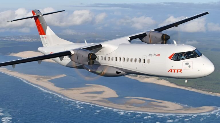 Deutschlands erste Boeing P-8A Poseidon landet in Nordholz.