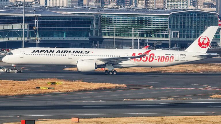 Japan Airlines A350-1000