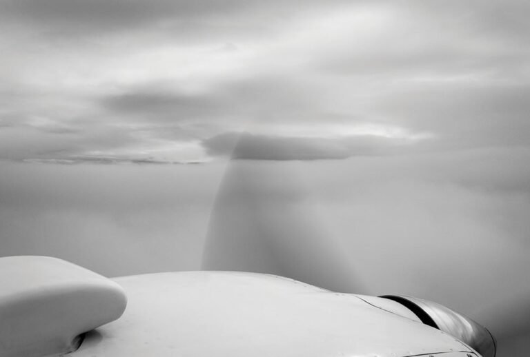 There’s a basic calculation pilots can use to avoid cloud bases. [Credit: FLYING Archive]