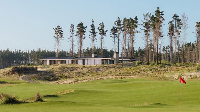 Inside the First Home for Sale at New Zealand’s Buzziest Golf Resort Inside the First Home for Sale at New Zealand’s Buzziest Golf Resort