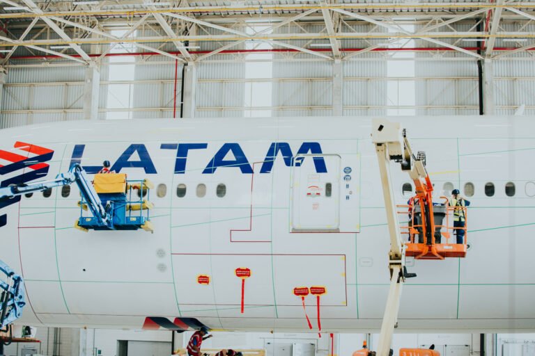 LATAM rüstet gesamte Boeing-777-Flotte mit AeroSHARK aus