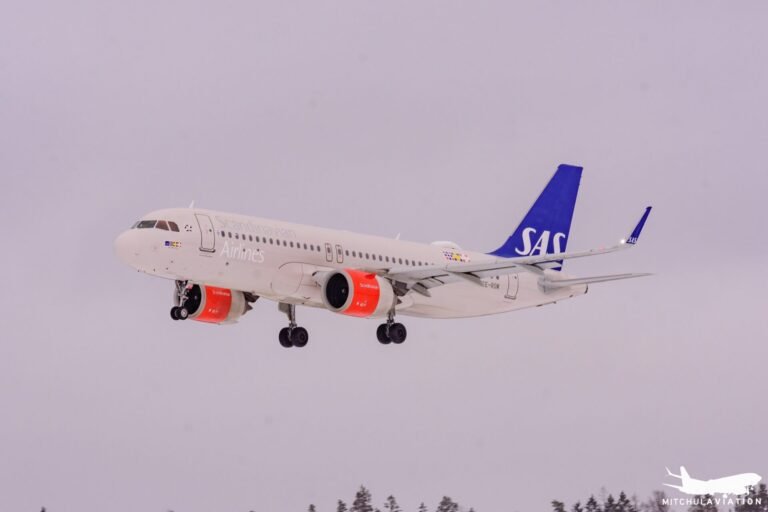 SAS pilot mistakes taxiway for runway in 120mph takeoff