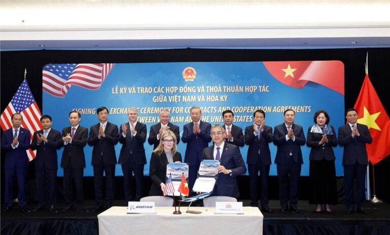 Vietnam Airlines Finalizes Order for 50 Boeing 737 MAX Airpl