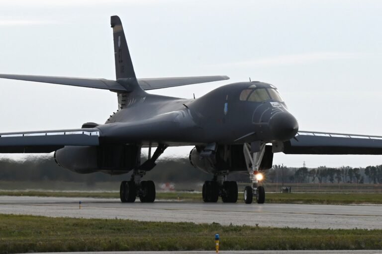 A third of U.S. B-1B bomber fleet now based in the United Kingdom B-1B Bomber