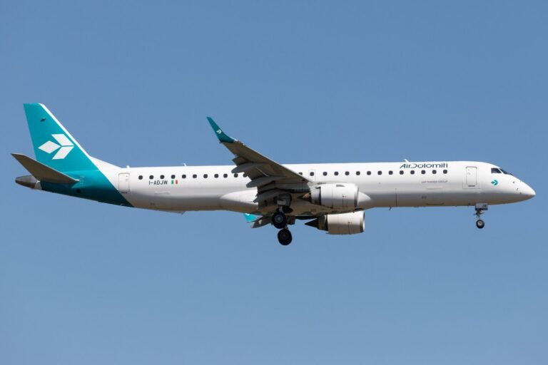 Air Dolomiti Embraer E195