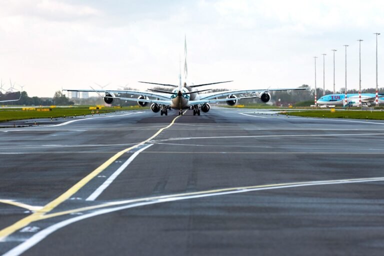 Amsterdam Schiphol starts major taxiway renewal project