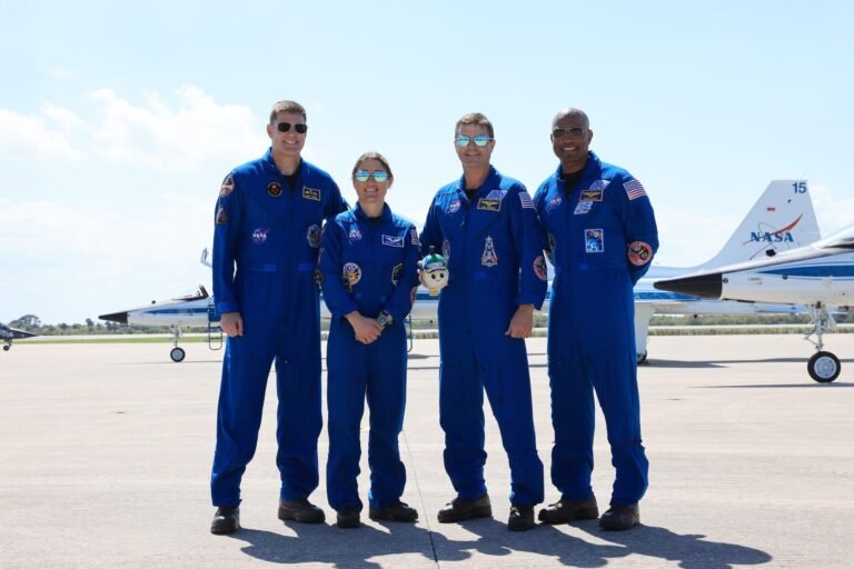 Artemis 2 astronauts arrive at KSC Artemis 2 astronauts arrive at KSC