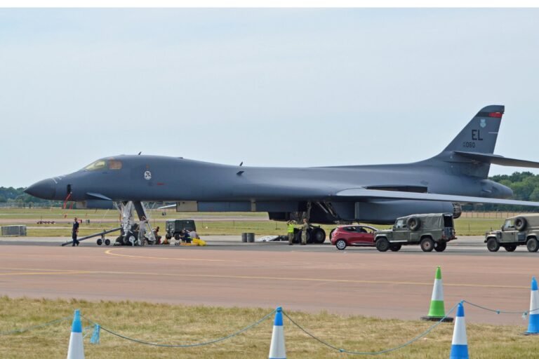 B-1B Lancer bomber deployed to RAF Fairford as U.S. prepares to intensify strikes on Iran B-1B Lance in Fairford