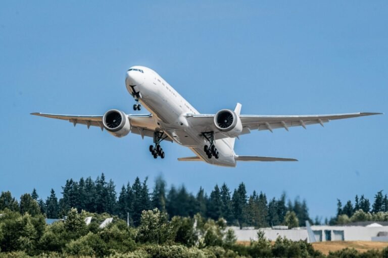 Boeing recovery stretches out as jet profit slips to 2027