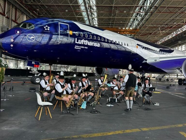 Daily Memo: What Lufthansa’s Munich Decision Means For Frankfurt Bavarian folk band playing music at the event