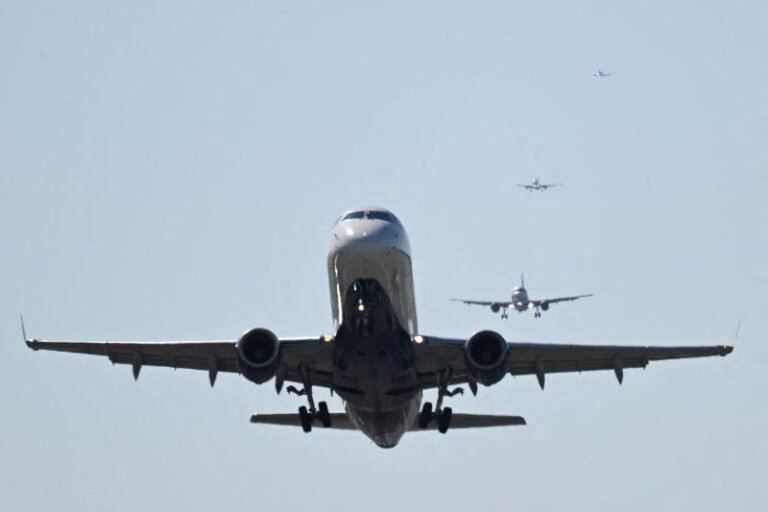 generic aircraft inflight