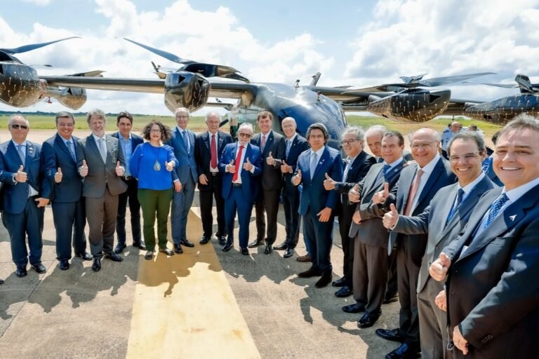 Eve flies eVTOL prototype for Brazilian president