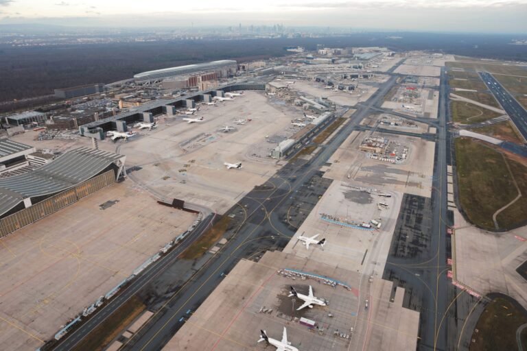 Flughafen Frankfurt trotz Streiks und Winterwetter im Februar stabil