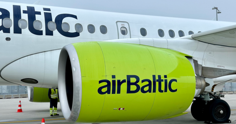 Müssen Staat oder Lufthansa helfen? Steigender Kerosinpreis treibt Air Baltic in die Enge