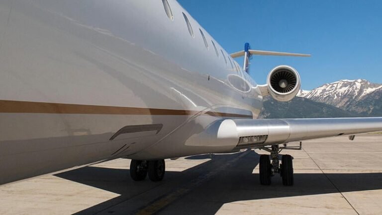 side view of aircraft