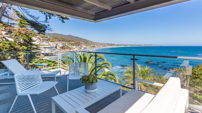 Oceanfront Malibu Beach House by Pierre Koenig Lists for $15 Million Oceanfront Malibu Beach House by Pierre Koenig Lists for $15 Million