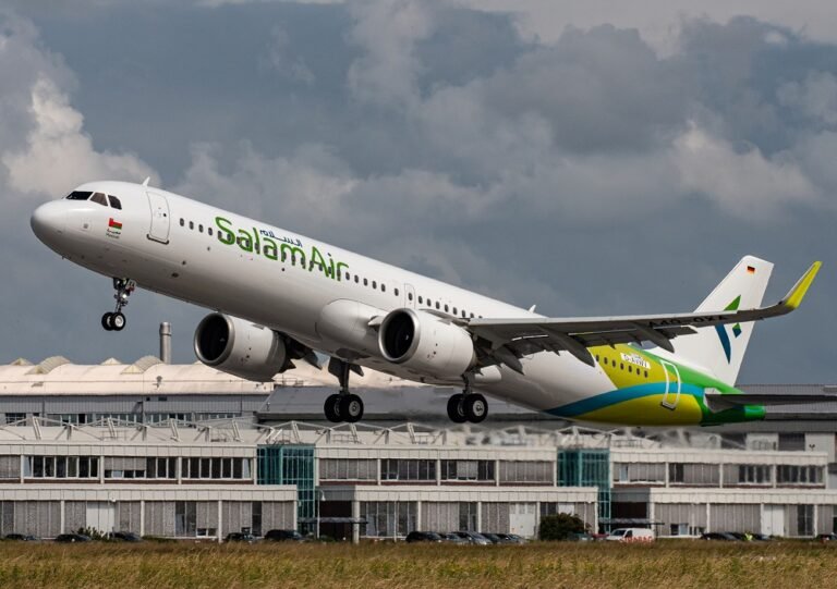 Oman Air merger ‘not implied’ as government acquires SalamAir – FlightGlobal Oman Air merger ‘not implied’ as government acquires SalamAir – FlightGlobal