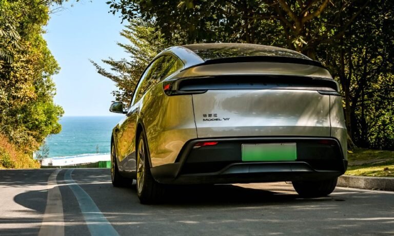 Tesla Australia confirms six-seat Model Y L launch in 2026