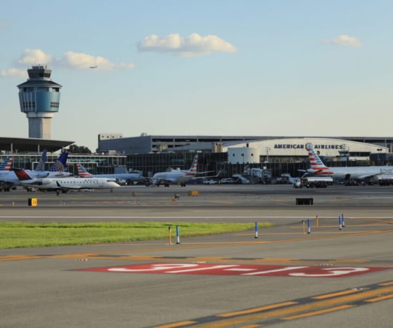 Tödlicher Unfall auf LaGuardia: Fokus auf Fluglotsen