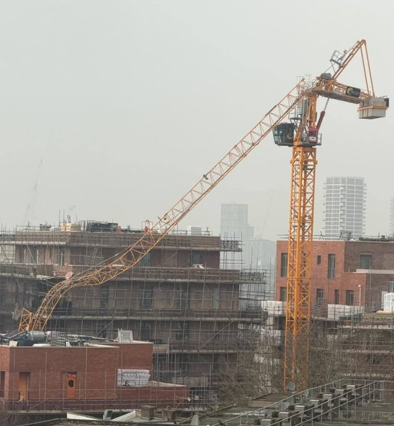 Tower crane down in London