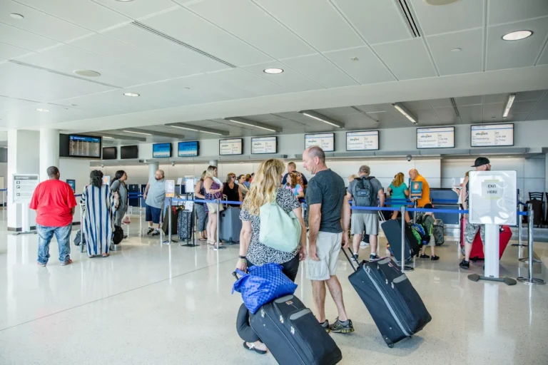 US official warns small airports could close in shutdown