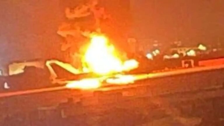 B-1B Lancer mit Nachbrenner beim Nachtstart