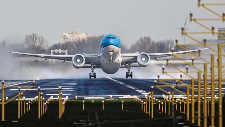 Wachstumsbranche Flugzeugleasing: Das Geschäft mit vermieteten Verkehrsflugzeugen Indische Flugzeuge in Frankreich für Garuda 2019