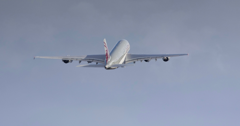 Warum Emirates und Etihad ab ihren Drehkreuzen fliegen, Qatar Airways aber nicht