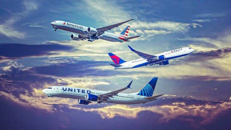 A Look At The Salaries Of The US Big 3 Airline Pilots In 2026