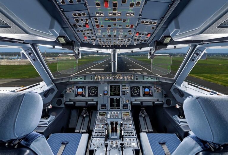 Airbus A320 Cockpit (Photo: Airbus)