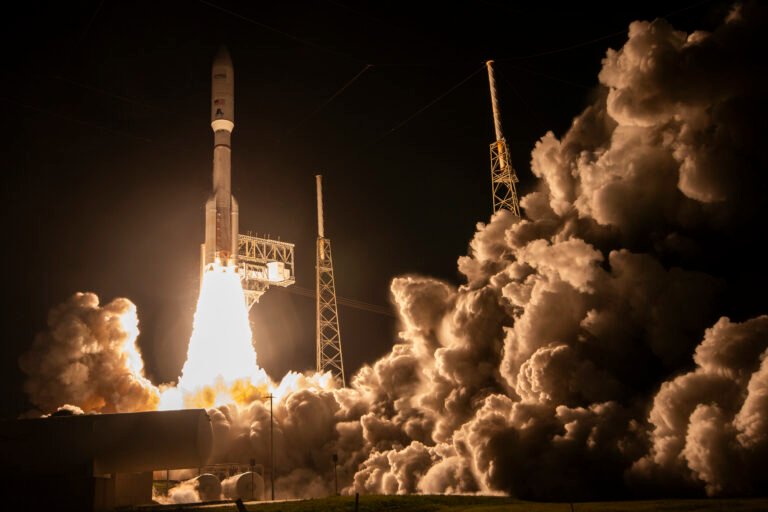 Atlas 5 launches Amazon Leo satellites