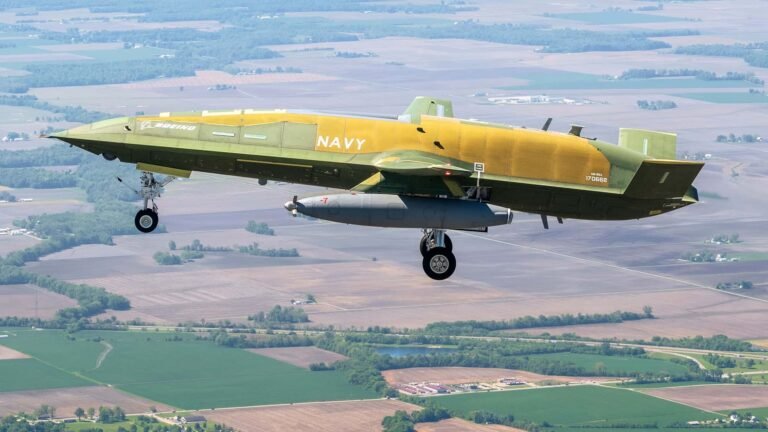 Flugzeugträger USS George Bush auf See von vorne