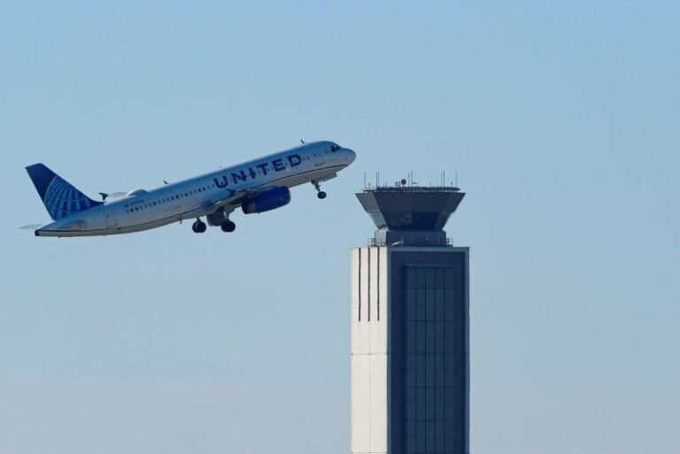 United Airlines aircraft at Chicago O'hare