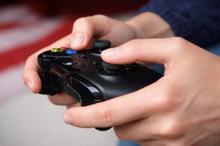 FAA targets gamers in air traffic controller hiring push