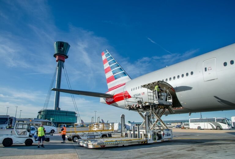 Cargo being unloaded from American Airlines Boeing 777-323