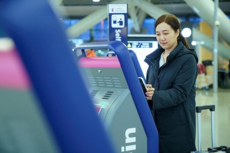 Contactless check in at airport