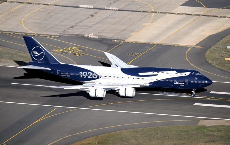 Lufthansa 100 Jahre: XXL-Kranich auf Flugzeugen