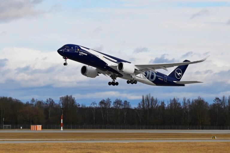 Lufthansa marks its 100th anniversary with special flights