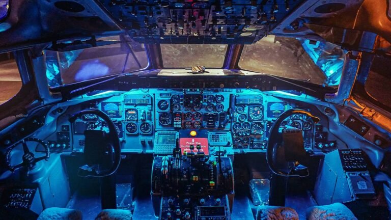 Why Do Pilots Still Train On Older Aircraft Systems?