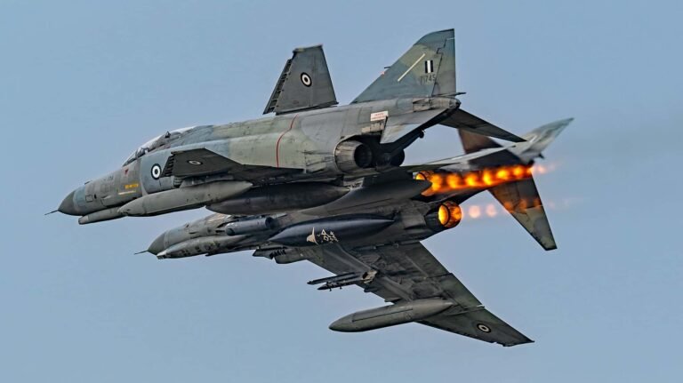 Zu Besuch bei den letzten Phantoms F-4E Phantom im Tiefflug