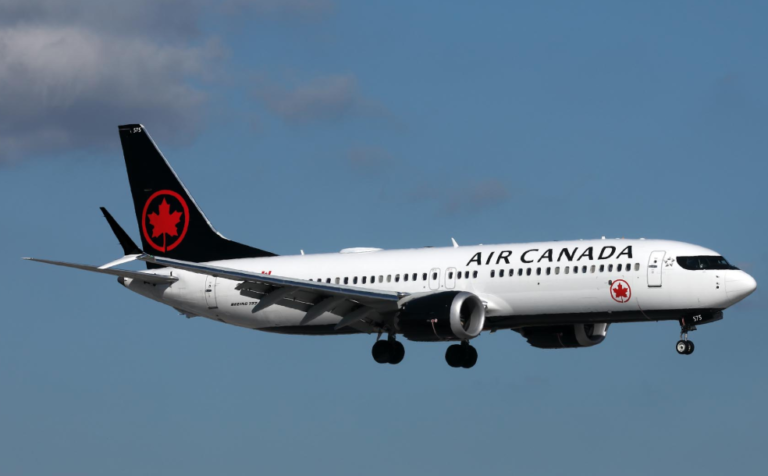Air Canada 737 MAX 8