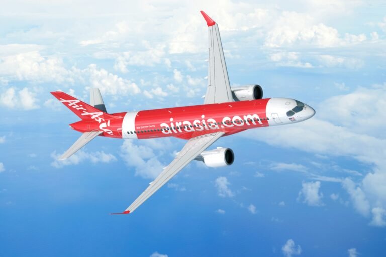 AirAsia places multi-billion order for 150 Airbus A220-300s AirAsia places multi-billion order for 150 Airbus A220-300s