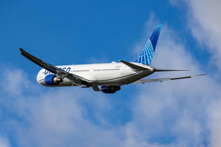 Bluetooth name forces United flight back Bluetooth name forces United flight back