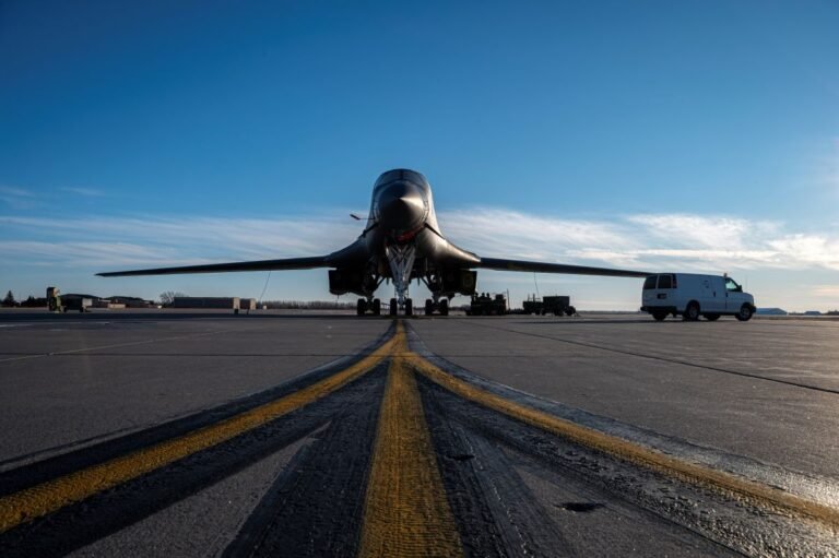 Boeing, USAF Conduct Preliminary Design Review of LAM Pylon for B-1B, Company Says Boeing, USAF Conduct Preliminary Design Review of LAM Pylon for B-1B, Company Says