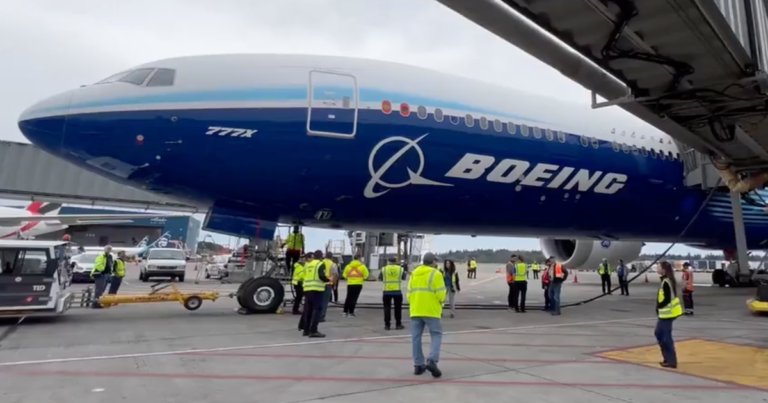 Boeing sammelt Bestellungen für mehr als 130 Flugzeuge ein – darunter 28 Boeing 777X Boeing sammelt Bestellungen für mehr als 130 Flugzeuge ein - darunter 28 Boeing 777X