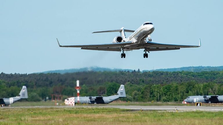 Budget Increase Prompts U.S. Military VIP Fleet Refresh C-37A taking off