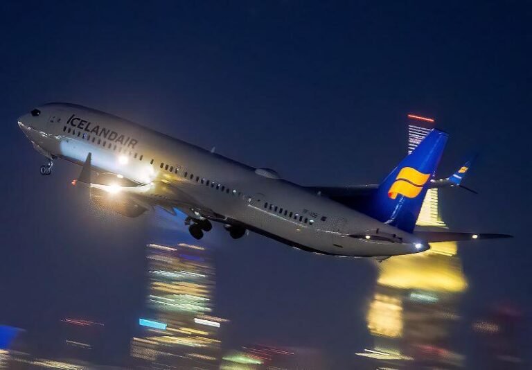 Icelandair 737-9