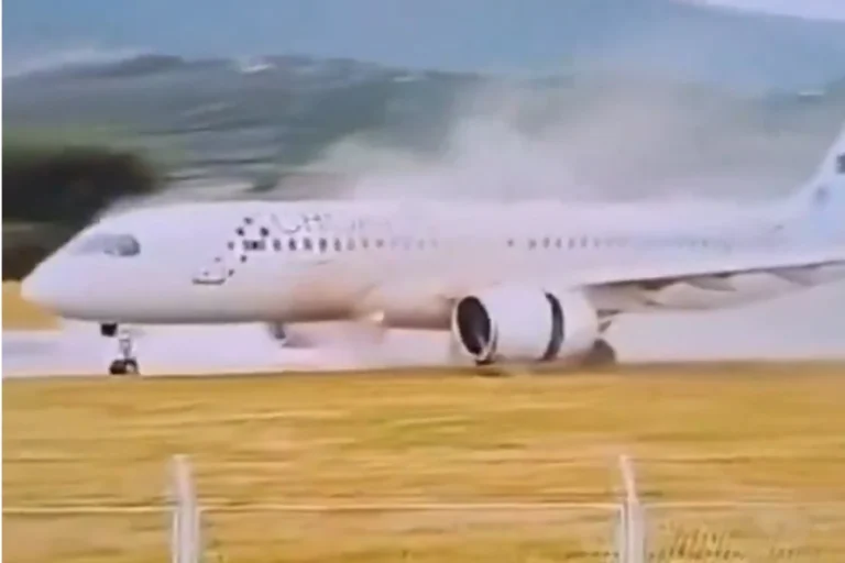 Croatia Airlines A220 aborts take-off and exits runway in Split Air Data News