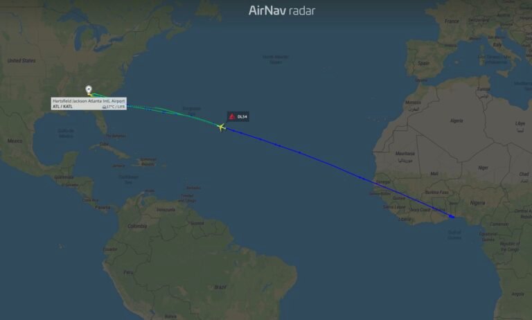 Delta DL54 returned to Atlanta after eight hours in the air and a U-turn over the middle of the Atlantic Delta DL54 returned to Atlanta after eight hours in the air and a U-turn over the middle of the Atlantic