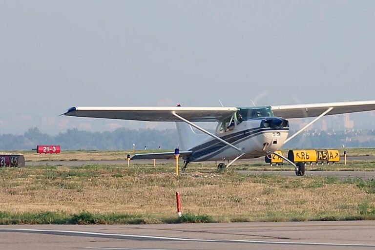 Do You Know These 6 Common Airport Signs And Markings?